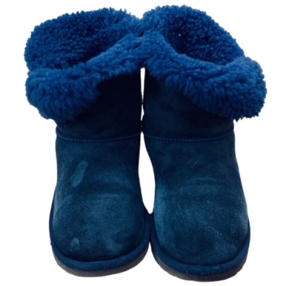 UGG Boots Booties Classic Bailey Button II Sheepskin Gift - Picture 2 of 5